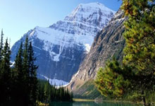 开云体育下载-绿茵巨舰碾过风笛悲歌：当凯尔特人的荣耀碎在拜仁铁蹄下