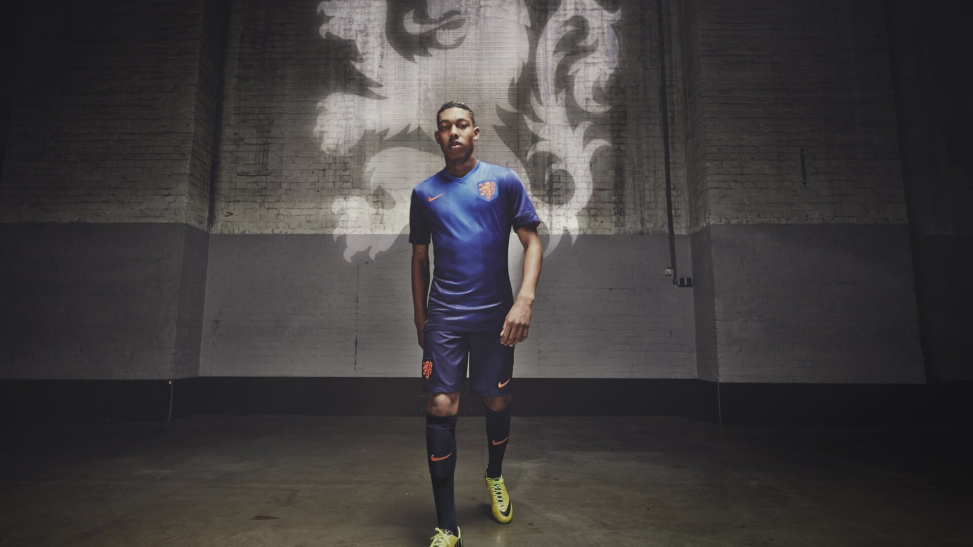 阿根廷击溃巴黎,伊萨克成为关键先生