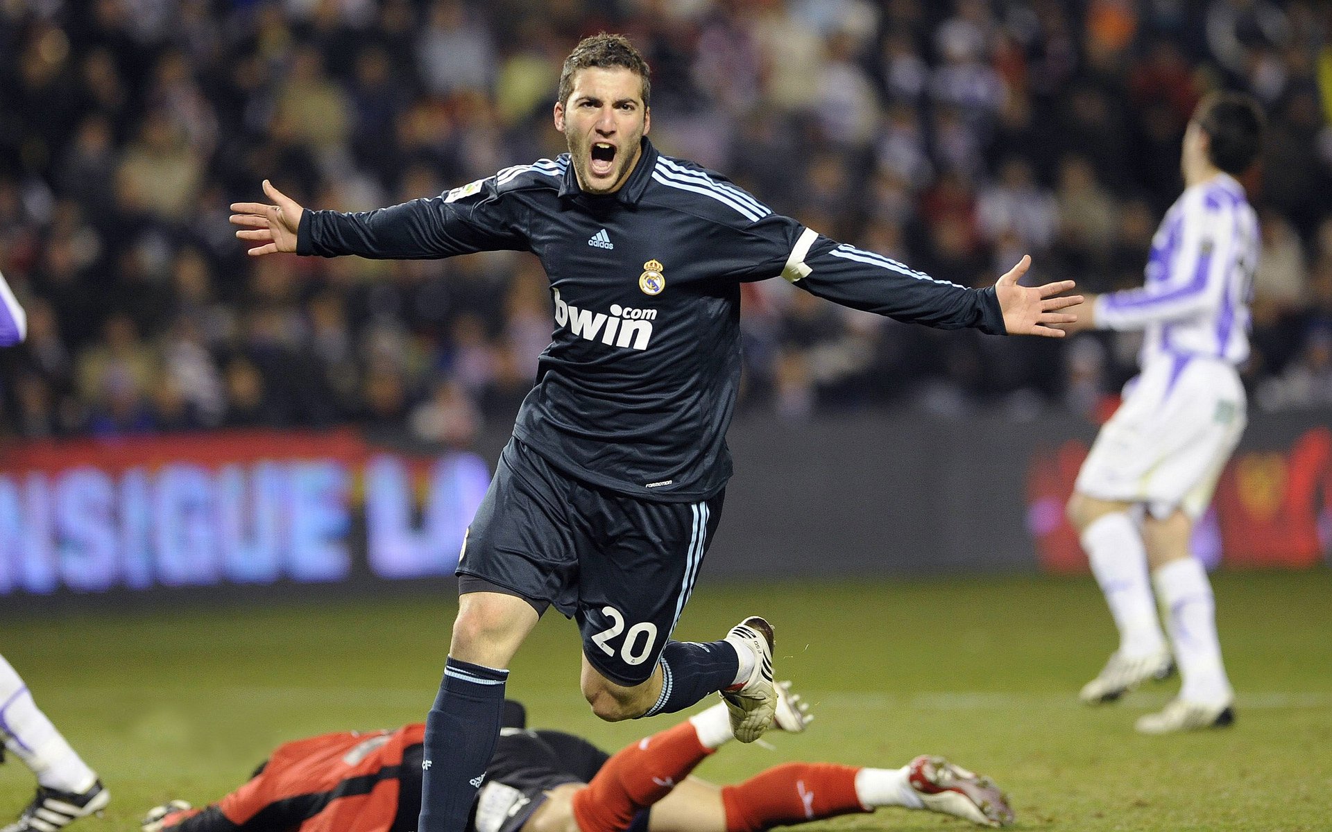 鏖战安卡拉,姆巴佩率队破哥伦比亚铁阵,唯一性胜利定义新时代